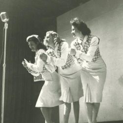Foto do artista The Andrews Sisters