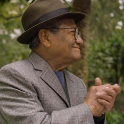 Foto do artista Armando Manzanero