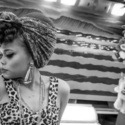Foto do artista Andra Day