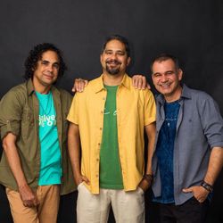 Foto do artista Adão Negro