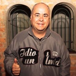 Foto do artista Ernesto Teixeira