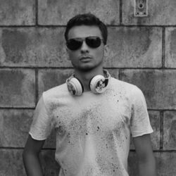 Foto do artista Pablo Escobar
