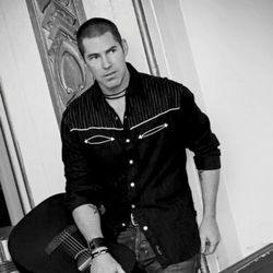 Foto do artista J. R. Richards