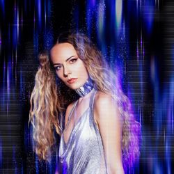 Foto do artista Hannah Diamond