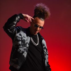 Foto do artista Blaiz Fayah