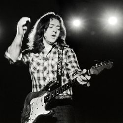 Foto do artista Rory Gallagher