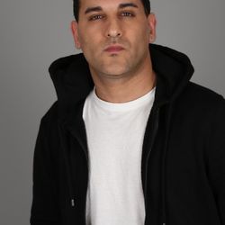 Foto do artista Domenic Marte