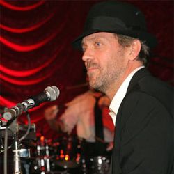 Foto do artista Hugh Laurie