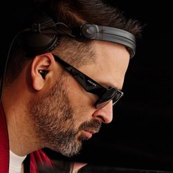 Foto do artista Edward Maya