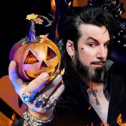 Foto do artista Aurelio Voltaire