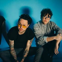 Foto do artista lovelytheband