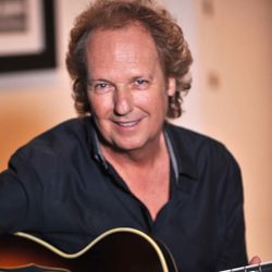 Foto do artista Lee Ritenour