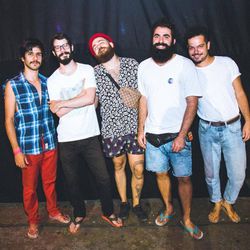 Foto do artista bule