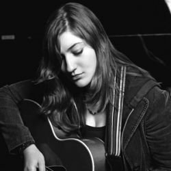 Foto do artista Lauren O'Connell