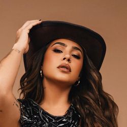 Foto do artista Lauana Prado