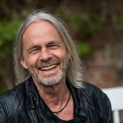 Foto do artista Dan Lucas