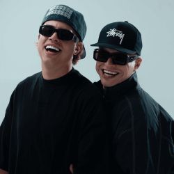 Foto do artista La T y La M