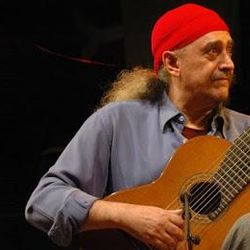 Foto do artista Egberto Gismonti