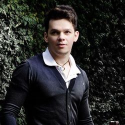 Foto do artista Thiago Costa