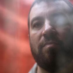 Foto do artista Kiko Dinucci