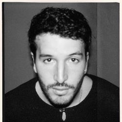 Foto do artista Sebastián Yatra