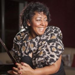 Foto do artista Evinha