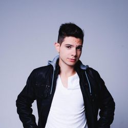 Foto do artista Thalles Luna