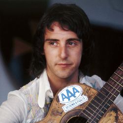 Foto do artista Denny Laine