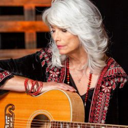 Foto do artista Emmylou Harris