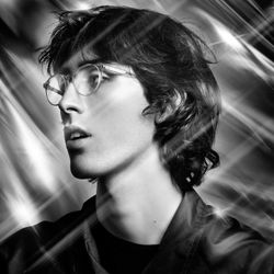 Foto do artista A. G. Cook