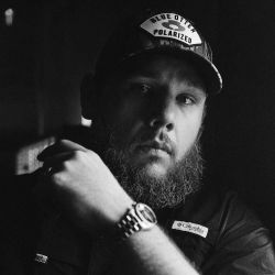Foto do artista Luke Combs