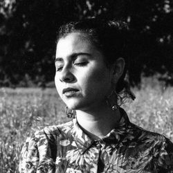 Foto do artista Silvana Estrada