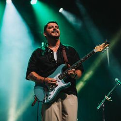Foto do artista Paulo César Baruk
