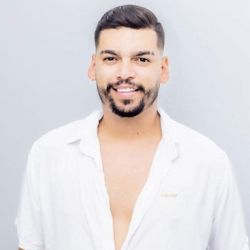 Foto do artista Devinho Novaes