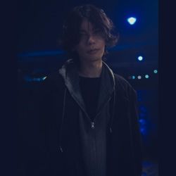 Foto do artista Kenshi Yonezu