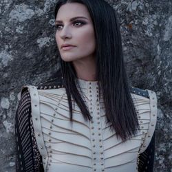 Foto do artista Laura Pausini