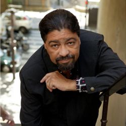 Foto do artista Ildo Lobo