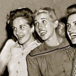 Foto do artista The Andrews Sisters