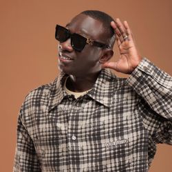 Foto do artista Pape Diouf