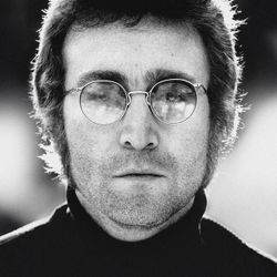 Foto do artista John Lennon