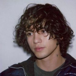 Foto do artista Dominic Fike