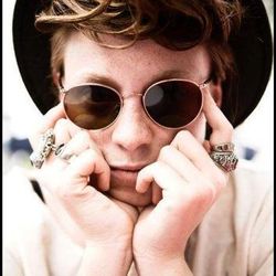 Foto do artista La Roux