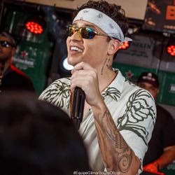 Foto do artista Gabriel Fidelis