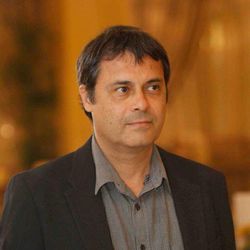 Foto do artista Mú Carvalho