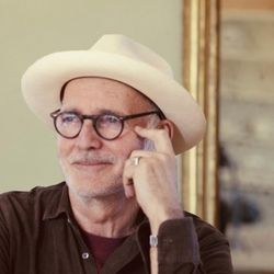 Foto do artista Ludovico Einaudi