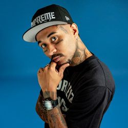 Foto do artista MC L da Vinte