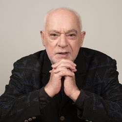 Foto do artista Paulo de Carvalho