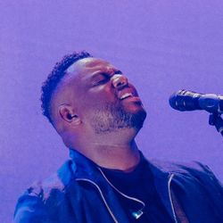 Foto do artista Samuel Messias