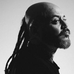 Foto do artista Scúru Fitchádu