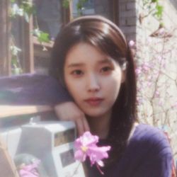Foto do artista IU 